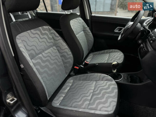 Сірий Шкода Фабія, об'ємом двигуна 1.39 л та пробігом 217 тис. км за 5700 $, фото 43 на Automoto.ua