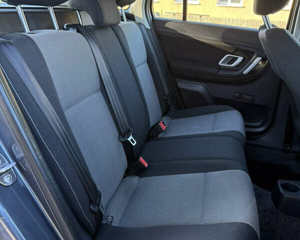 Серый Шкода Фабия, объемом двигателя 1.4 л и пробегом 223 тыс. км за 5500 $, фото 21 на Automoto.ua