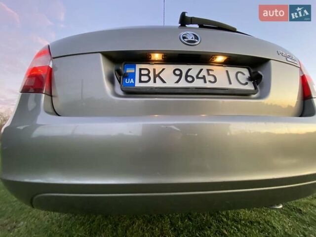 Серый Шкода Фабия, объемом двигателя 1.4 л и пробегом 310 тыс. км за 4200 $, фото 21 на Automoto.ua