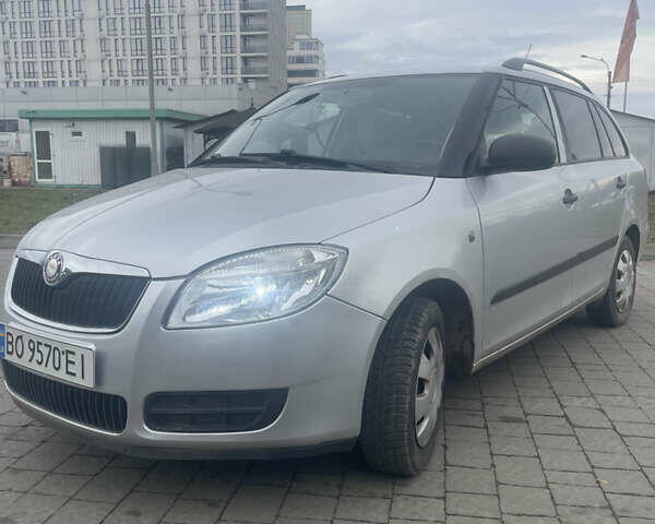 Сірий Шкода Фабія, об'ємом двигуна 1.2 л та пробігом 127 тис. км за 4800 $, фото 6 на Automoto.ua