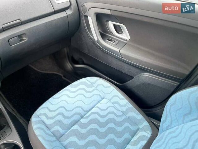 Серый Шкода Фабия, объемом двигателя 1.39 л и пробегом 204 тыс. км за 5799 $, фото 18 на Automoto.ua