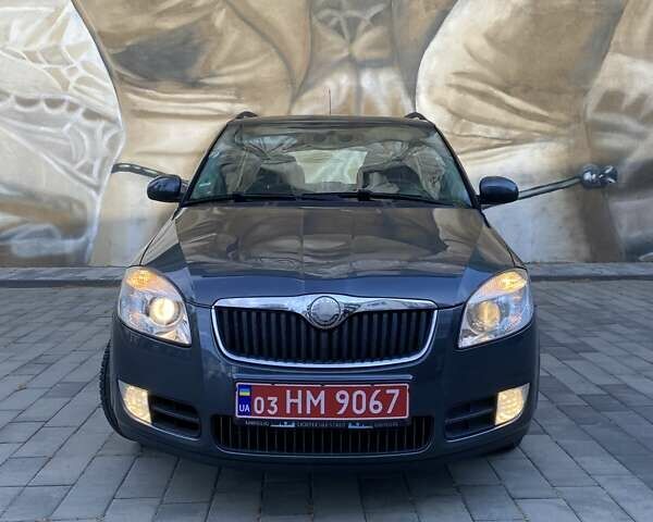 Сірий Шкода Фабія, об'ємом двигуна 1.4 л та пробігом 250 тис. км за 5500 $, фото 4 на Automoto.ua