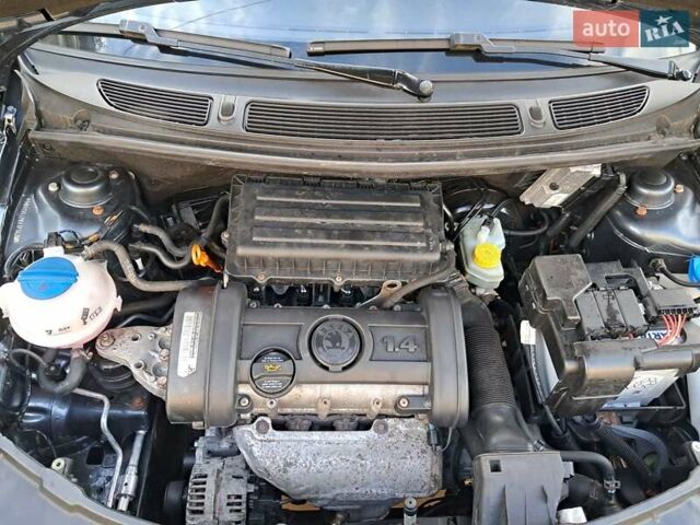 Серый Шкода Фабия, объемом двигателя 1.4 л и пробегом 234 тыс. км за 4999 $, фото 73 на Automoto.ua