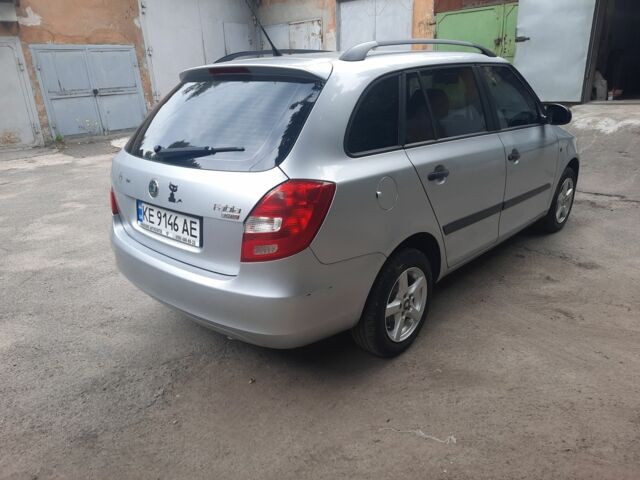 Серый Шкода Фабия, объемом двигателя 0 л и пробегом 157 тыс. км за 5800 $, фото 4 на Automoto.ua