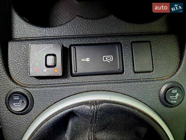Сірий Шкода Фабія, об'ємом двигуна 1.4 л та пробігом 227 тис. км за 4999 $, фото 10 на Automoto.ua