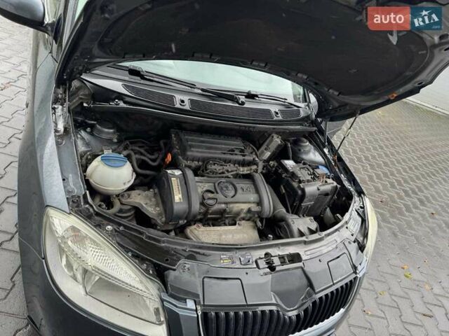 Сірий Шкода Фабія, об'ємом двигуна 1.39 л та пробігом 290 тис. км за 4650 $, фото 3 на Automoto.ua