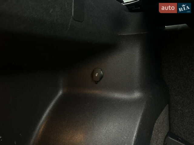 Сірий Шкода Фабія, об'ємом двигуна 1.39 л та пробігом 217 тис. км за 5700 $, фото 38 на Automoto.ua