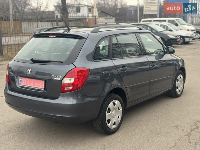 Серый Шкода Фабия, объемом двигателя 1.4 л и пробегом 240 тыс. км за 5300 $, фото 3 на Automoto.ua