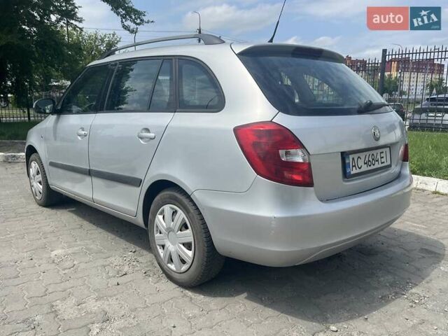 Серый Шкода Фабия, объемом двигателя 1.2 л и пробегом 188 тыс. км за 4300 $, фото 3 на Automoto.ua