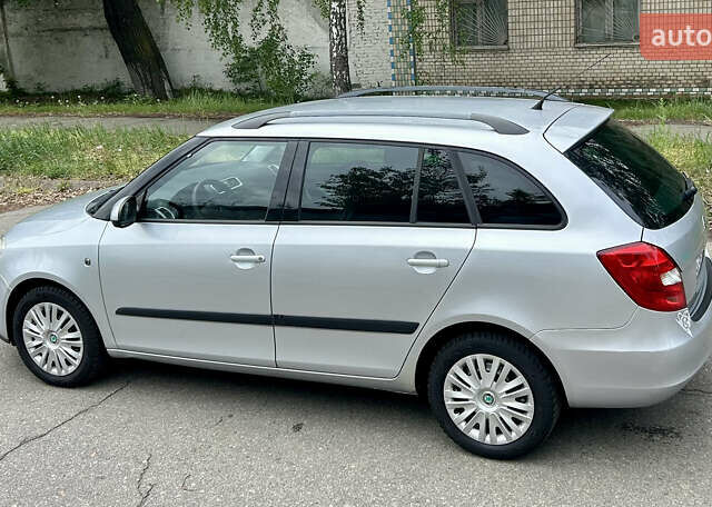Серый Шкода Фабия, объемом двигателя 0 л и пробегом 230 тыс. км за 5499 $, фото 16 на Automoto.ua