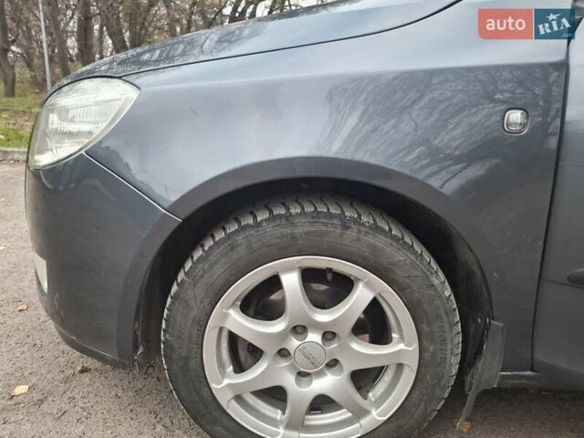 Сірий Шкода Фабія, об'ємом двигуна 1.6 л та пробігом 216 тис. км за 6700 $, фото 8 на Automoto.ua