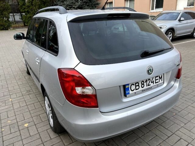 Серый Шкода Фабия, объемом двигателя 1.4 л и пробегом 262 тыс. км за 4700 $, фото 4 на Automoto.ua