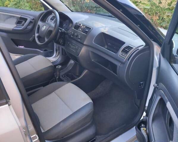 Сірий Шкода Фабія, об'ємом двигуна 1.2 л та пробігом 222 тис. км за 4880 $, фото 3 на Automoto.ua