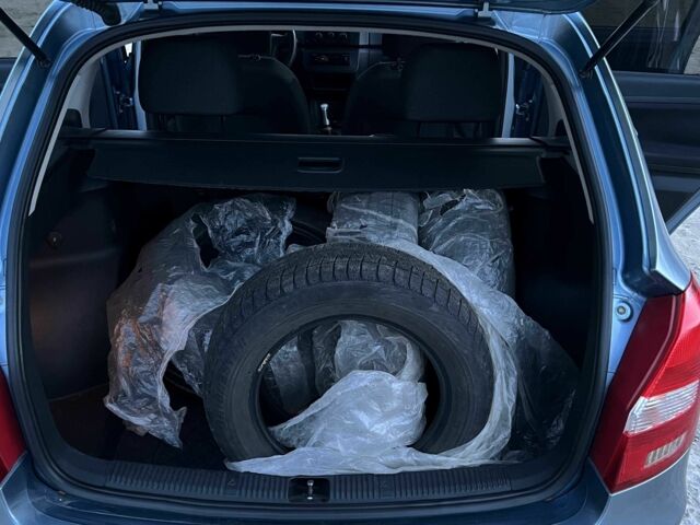 Серый Шкода Фабия, объемом двигателя 1.4 л и пробегом 201 тыс. км за 4500 $, фото 14 на Automoto.ua