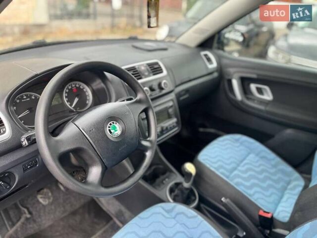 Серый Шкода Фабия, объемом двигателя 1.39 л и пробегом 204 тыс. км за 5799 $, фото 10 на Automoto.ua