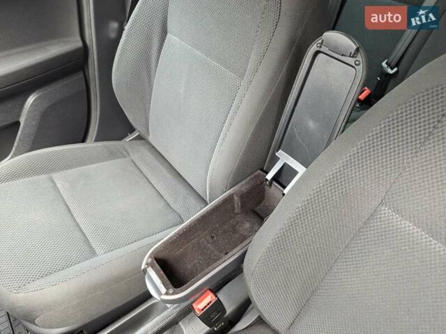 Шкода Фабия 2008 в Ровно на Automoto.ua Серый Шкода Фабия, объемом двигателя 1.39 л и пробегом 165 тыс. км за 6500 $, фото 17 на Automoto.ua
