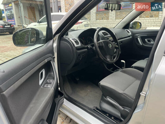 Сірий Шкода Фабія, об'ємом двигуна 1.6 л та пробігом 211 тис. км за 5500 $, фото 8 на Automoto.ua