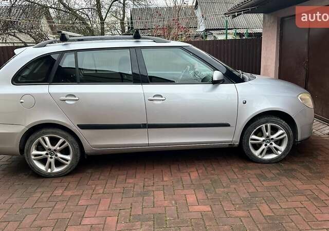 Серый Шкода Фабия, объемом двигателя 1.6 л и пробегом 213 тыс. км за 6700 $, фото 6 на Automoto.ua