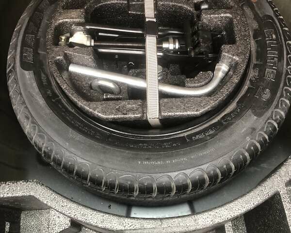 Серый Шкода Фабия, объемом двигателя 1.39 л и пробегом 255 тыс. км за 5300 $, фото 8 на Automoto.ua