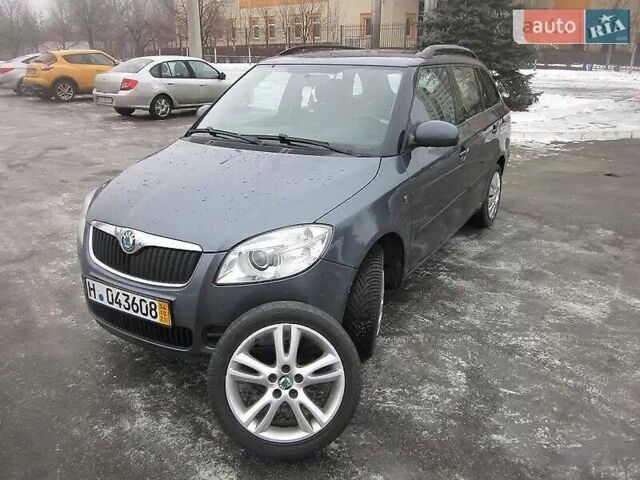 Серый Шкода Фабия, объемом двигателя 1.6 л и пробегом 180 тыс. км за 6500 $, фото 4 на Automoto.ua