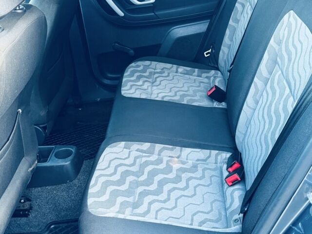 Сірий Шкода Фабія, об'ємом двигуна 1.4 л та пробігом 357 тис. км за 4600 $, фото 5 на Automoto.ua