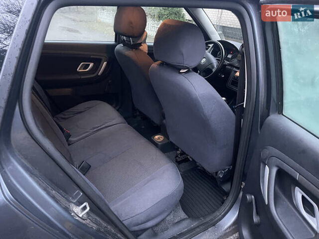 Сірий Шкода Фабія, об'ємом двигуна 1.39 л та пробігом 148 тис. км за 6200 $, фото 6 на Automoto.ua