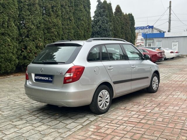 Серый Шкода Фабия, объемом двигателя 1.6 л и пробегом 211 тыс. км за 6800 $, фото 3 на Automoto.ua