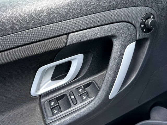 Шкода Фабия 2008 в Кривом Роге на Automoto.ua Серый Шкода Фабия, объемом двигателя 1.6 л и пробегом 151 тыс. км за 6900 $, фото 5 на Automoto.ua