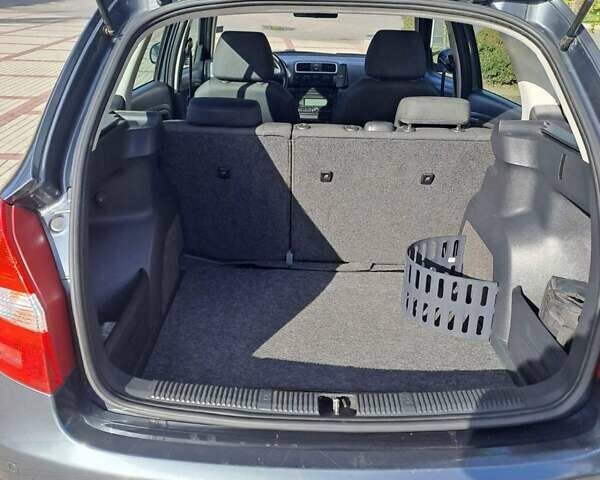 Сірий Шкода Фабія, об'ємом двигуна 1.4 л та пробігом 235 тис. км за 6000 $, фото 14 на Automoto.ua