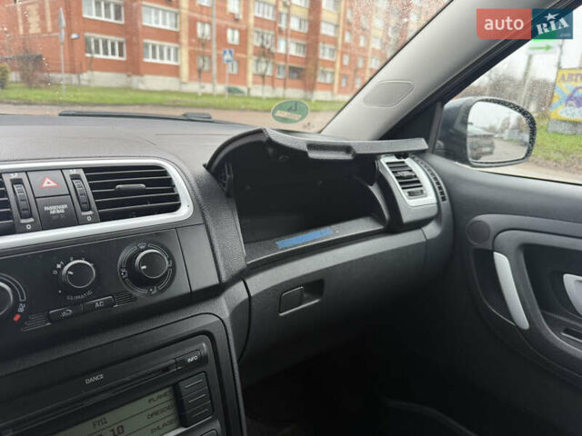 Сірий Шкода Фабія, об'ємом двигуна 1.6 л та пробігом 195 тис. км за 6500 $, фото 30 на Automoto.ua