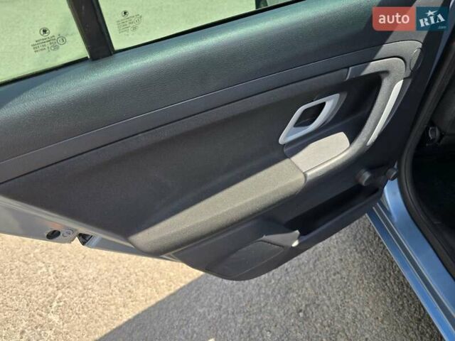 Серый Шкода Фабия, объемом двигателя 1.6 л и пробегом 215 тыс. км за 5599 $, фото 23 на Automoto.ua