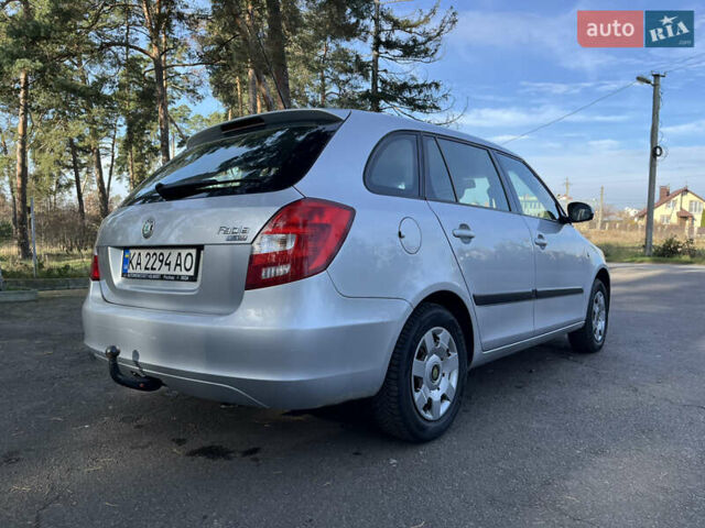 Сірий Шкода Фабія, об'ємом двигуна 1.6 л та пробігом 165 тис. км за 4600 $, фото 5 на Automoto.ua