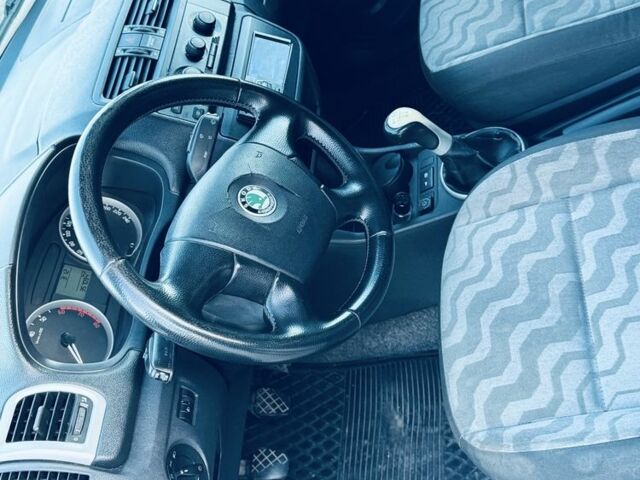 Сірий Шкода Фабія, об'ємом двигуна 1.4 л та пробігом 357 тис. км за 4600 $, фото 6 на Automoto.ua