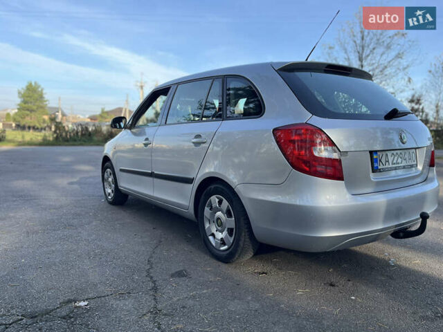 Сірий Шкода Фабія, об'ємом двигуна 1.6 л та пробігом 165 тис. км за 4600 $, фото 8 на Automoto.ua