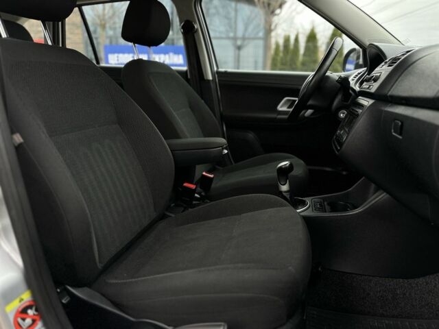 Сірий Шкода Фабія, об'ємом двигуна 1.4 л та пробігом 224 тис. км за 5800 $, фото 6 на Automoto.ua