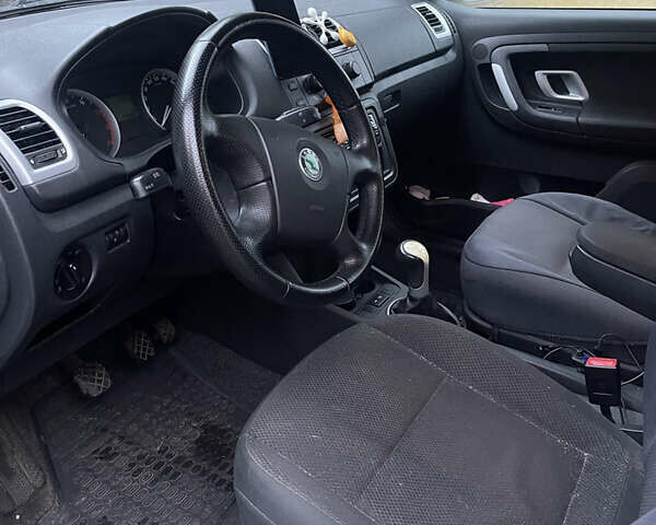 Сірий Шкода Фабія, об'ємом двигуна 1.39 л та пробігом 148 тис. км за 6200 $, фото 17 на Automoto.ua