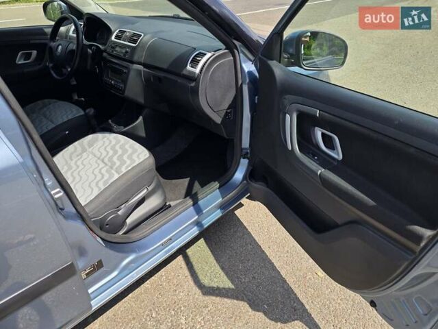 Серый Шкода Фабия, объемом двигателя 1.6 л и пробегом 215 тыс. км за 5599 $, фото 20 на Automoto.ua