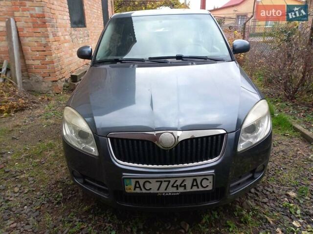 Сірий Шкода Фабія, об'ємом двигуна 1.39 л та пробігом 250 тис. км за 5300 $, фото 6 на Automoto.ua