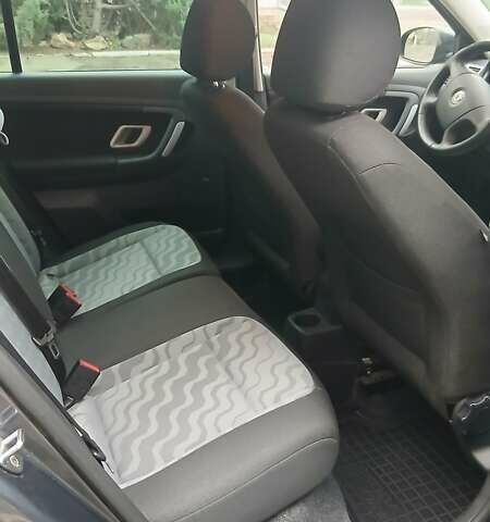 Серый Шкода Фабия, объемом двигателя 1.39 л и пробегом 232 тыс. км за 6500 $, фото 9 на Automoto.ua