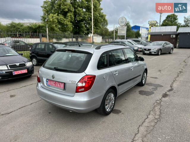 Шкода Фабия 2008 в Чернигове на Automoto.ua Серый Шкода Фабия, объемом двигателя 1.39 л и пробегом 240 тыс. км за 5600 $, фото 7 на Automoto.ua