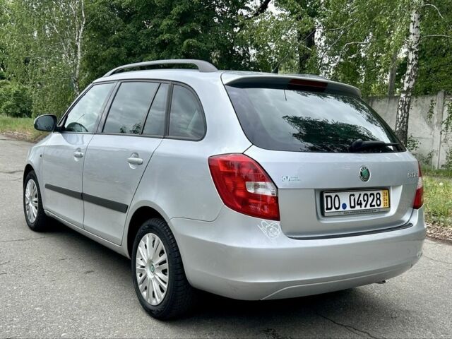 Серый Шкода Фабия, объемом двигателя 1.4 л и пробегом 230 тыс. км за 5350 $, фото 3 на Automoto.ua