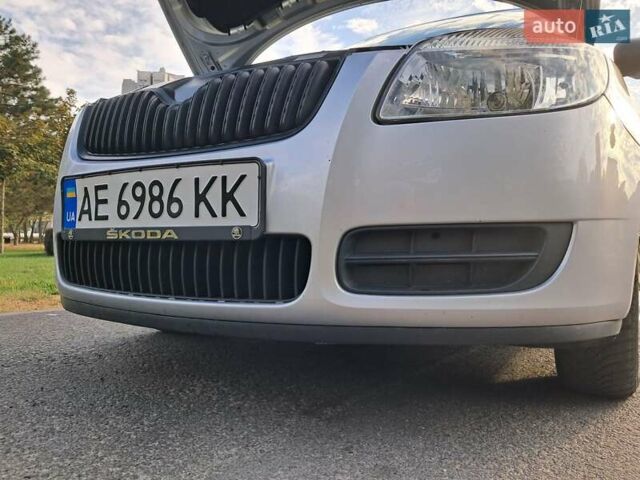 Серый Шкода Фабия, объемом двигателя 1.39 л и пробегом 190 тыс. км за 5900 $, фото 15 на Automoto.ua