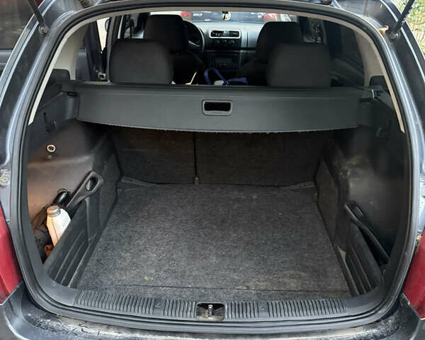 Серый Шкода Фабия, объемом двигателя 1.42 л и пробегом 340 тыс. км за 4299 $, фото 8 на Automoto.ua