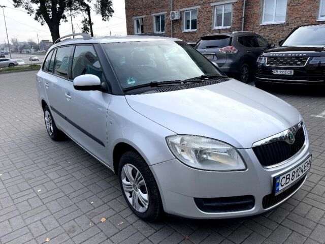 Серый Шкода Фабия, объемом двигателя 1.4 л и пробегом 262 тыс. км за 4700 $, фото 1 на Automoto.ua