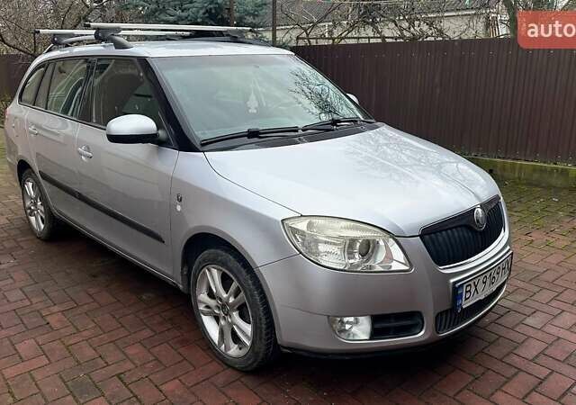 Серый Шкода Фабия, объемом двигателя 1.6 л и пробегом 213 тыс. км за 6700 $, фото 5 на Automoto.ua