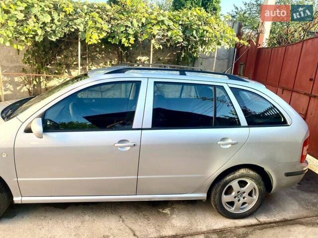 Сірий Шкода Фабія, об'ємом двигуна 1.39 л та пробігом 194 тис. км за 5500 $, фото 4 на Automoto.ua