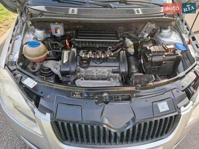 Серый Шкода Фабия, объемом двигателя 1.39 л и пробегом 190 тыс. км за 5900 $, фото 3 на Automoto.ua