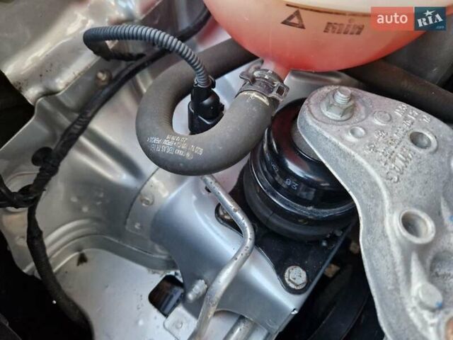 Серый Шкода Фабия, объемом двигателя 1.4 л и пробегом 147 тыс. км за 5600 $, фото 54 на Automoto.ua