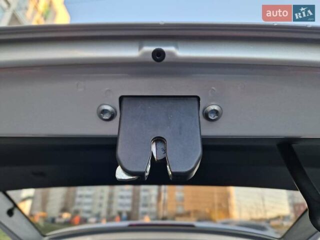 Серый Шкода Фабия, объемом двигателя 1.4 л и пробегом 147 тыс. км за 5600 $, фото 49 на Automoto.ua