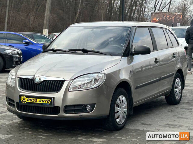 Серый Шкода Фабия, объемом двигателя 1.2 л и пробегом 213 тыс. км за 5100 $, фото 2 на Automoto.ua